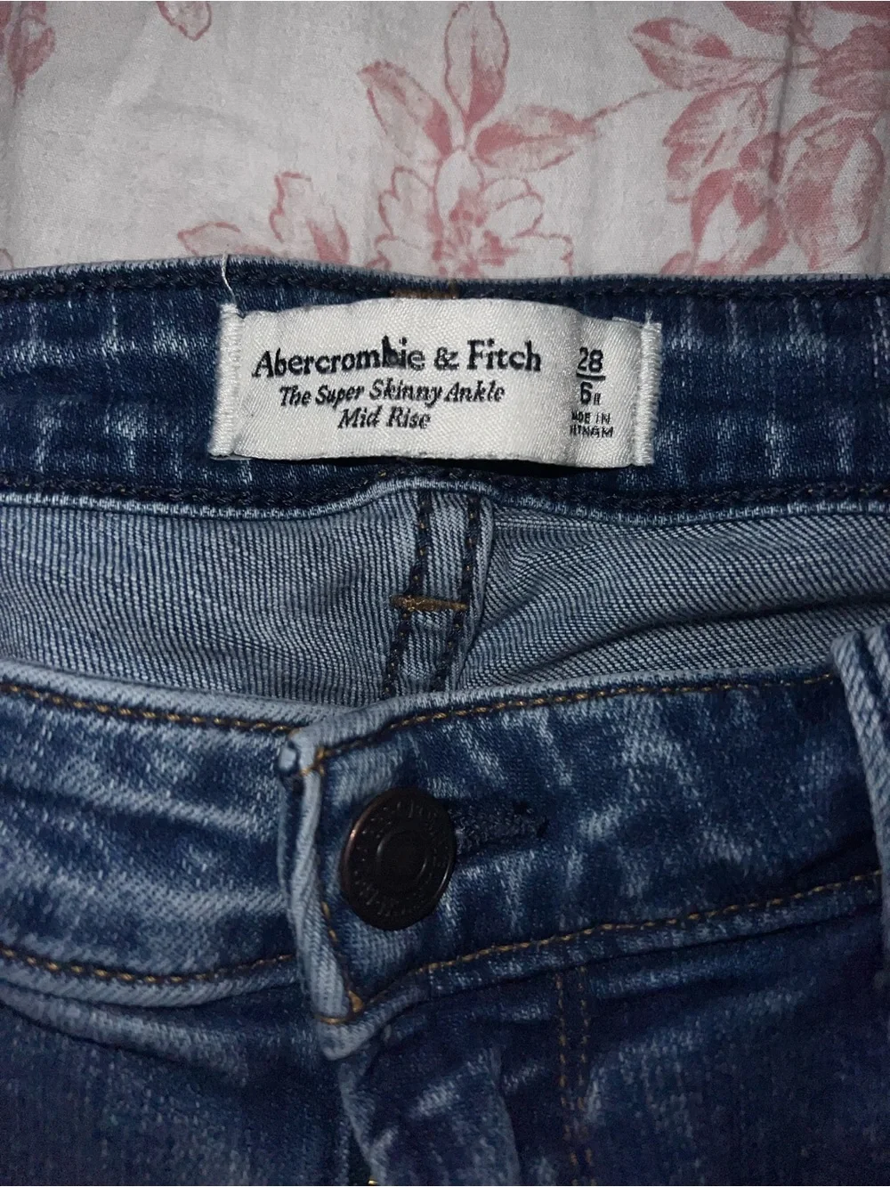 Abercrombie & Fitch Dark Blue Skinny Jeans